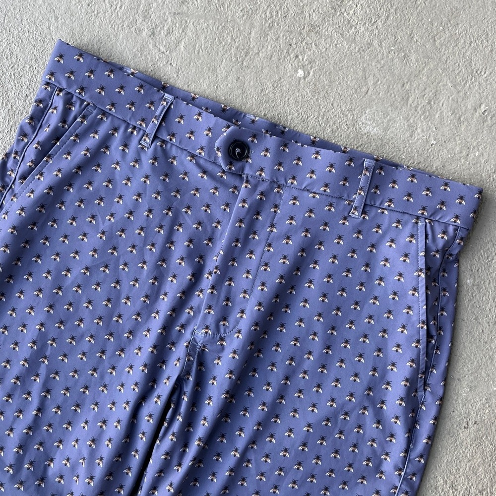 Greyson Montauk Mens 32 Honey Bee Print Golf Shorts Purple Performance Stretch